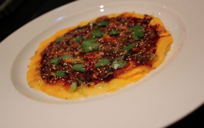 Carpaccio de potiron Rouge d’Etampes,  poireau, et sirop de vinaigre de vin vieux